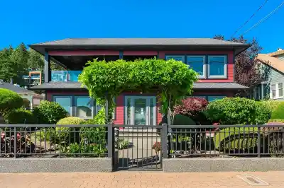 14647 MARINE DRIVE, White Rock BC V4B 1B8