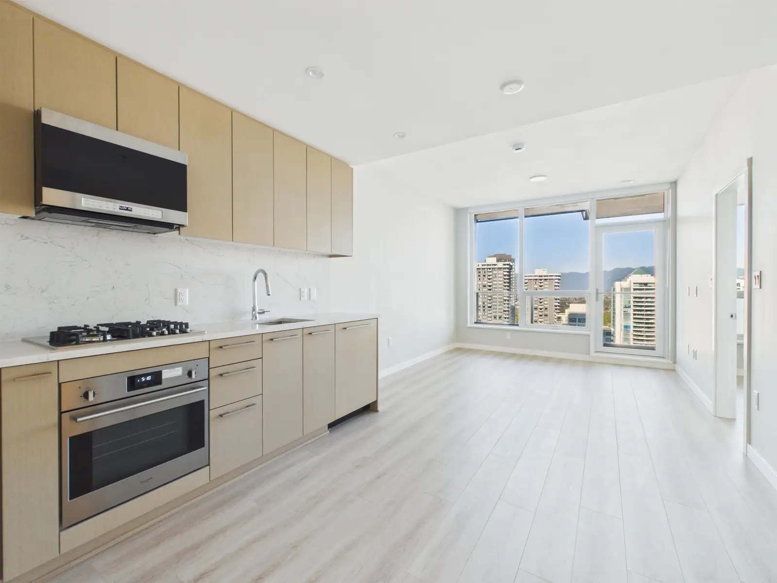 1804 5938 OLIVE AVENUE, Burnaby BC V5H 0M6