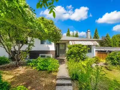 8259 10TH AVENUE, Burnaby BC V3N 2S6