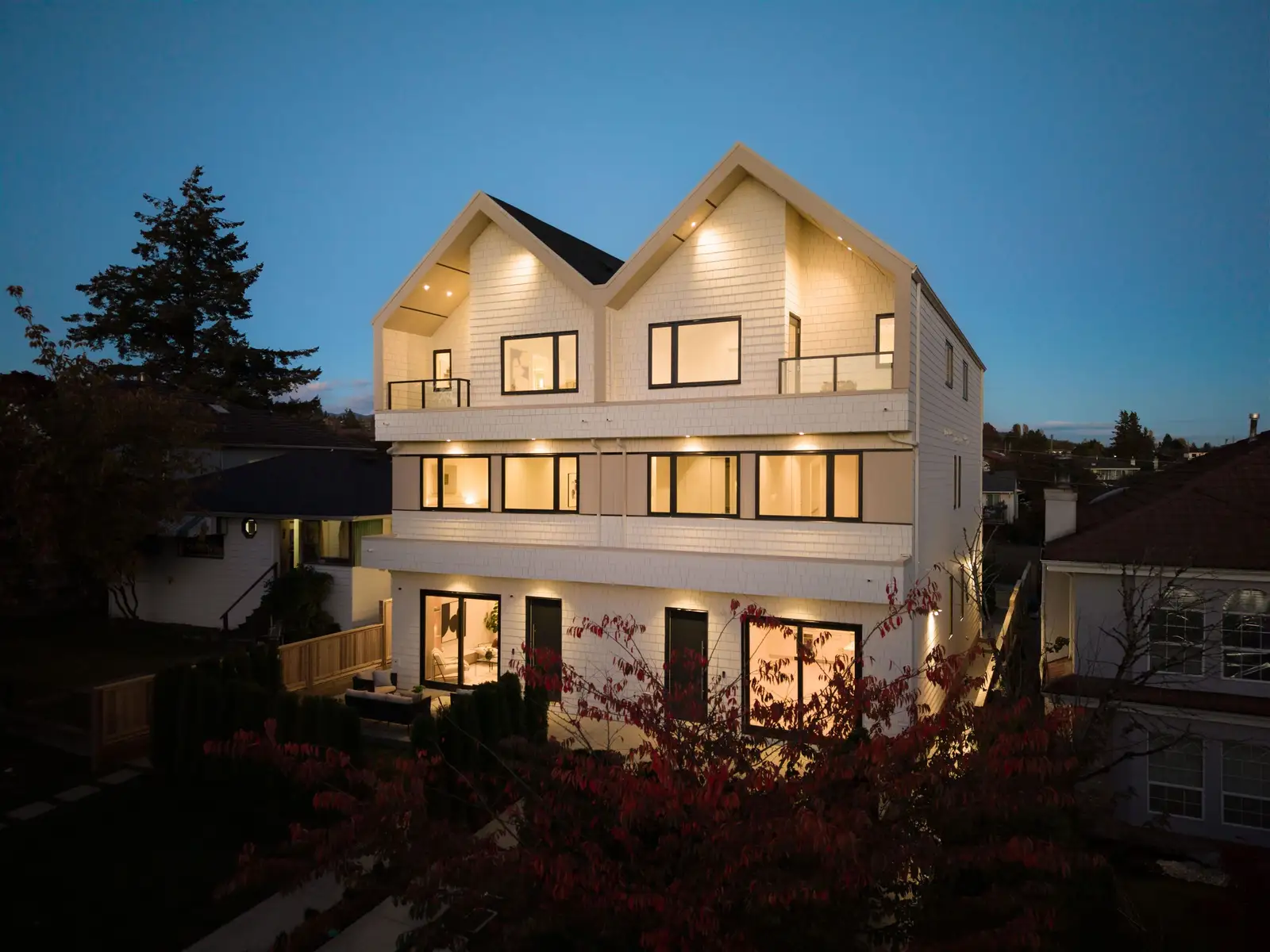 2 1458 ROSSER AVENUE, Burnaby BC V5C 5C8