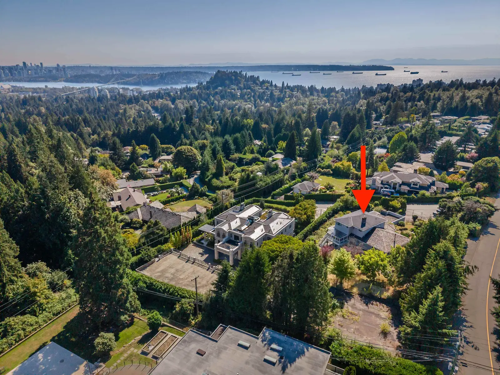 650 SOUTHBOROUGH DRIVE, West Vancouver BC V7S 1M6