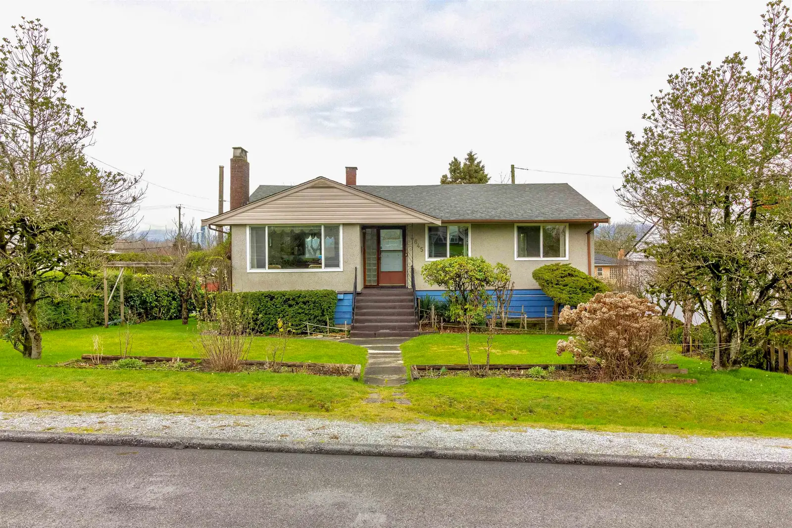 4645 CHARLOTTE COURT, Burnaby BC V5G 3V1