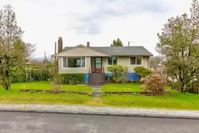 4645 CHARLOTTE COURT, Burnaby BC V5G 3V1