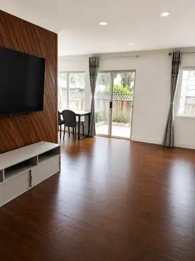99 15275 105AVE AVENUE, Surrey BC V3R 1S1