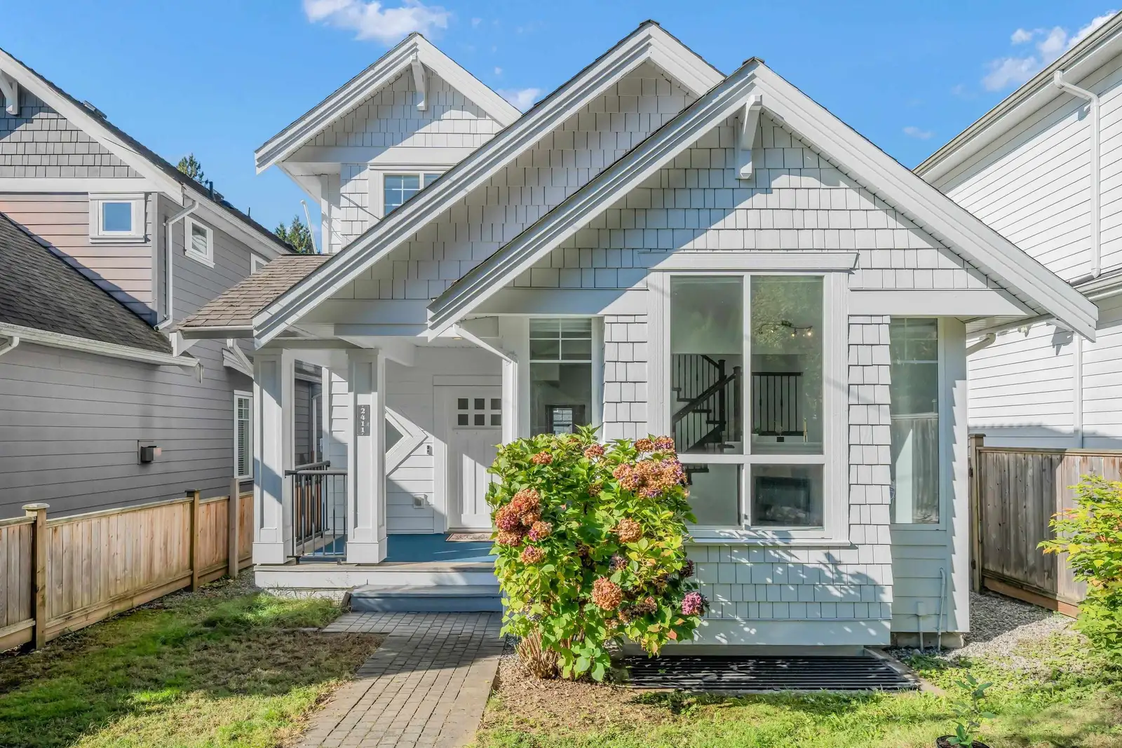 2411 GEORGE STREET, North Vancouver BC V7P 2N4
