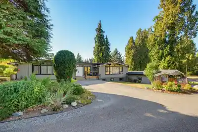 24071 63 AVENUE, Langley BC V2Y 2G3