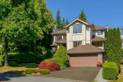 102 ASPENWOOD DRIVE, Port Moody BC V3H 4V6