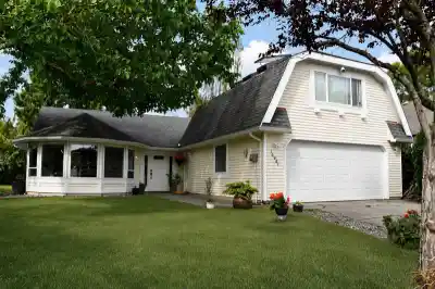 16281 11 AVENUE, Surrey BC V4A 7W9