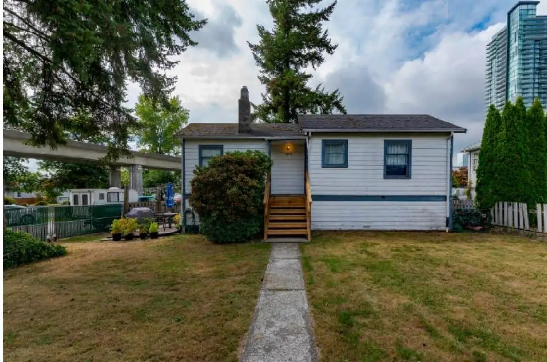 6891 BURLINGTON AVENUE, Burnaby BC V5J 4H3
