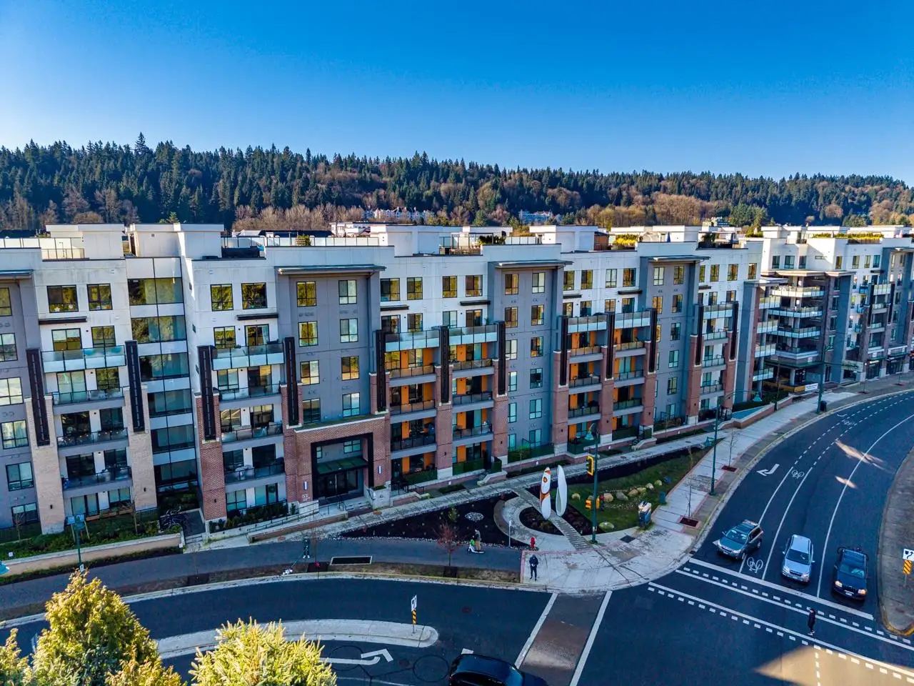 405 55 KLAHANIE DRIVE, Port Moody BC V3H 0M9