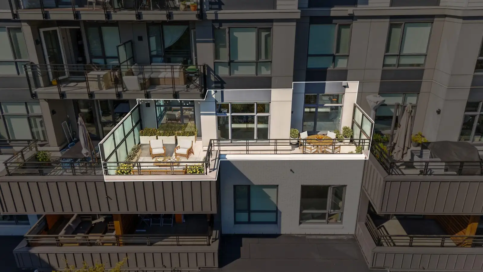 208 707 E 3 STREET, North Vancouver BC V7L 1G8
