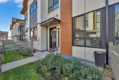 116 15111 EDMUND DRIVE, Surrey BC V3S 0A5
