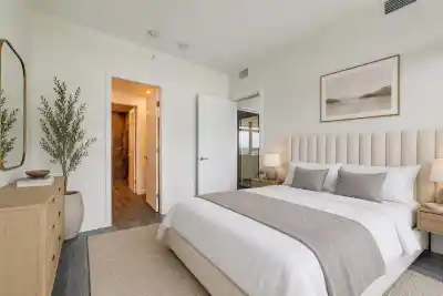 1405 5333 GORING STREET, Burnaby BC V5B 3A2