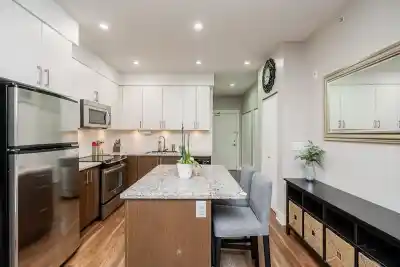 419 55 EIGHTH AVENUE, New Westminster BC V3L 0E8
