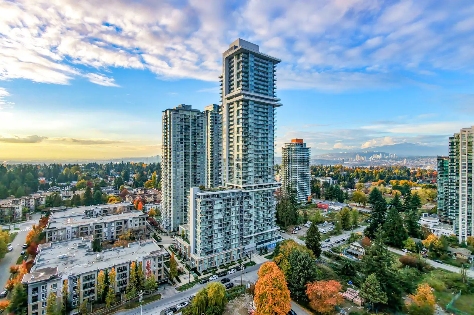 2604 13350 CENTRAL AVENUE, Surrey BC V3T 0S1