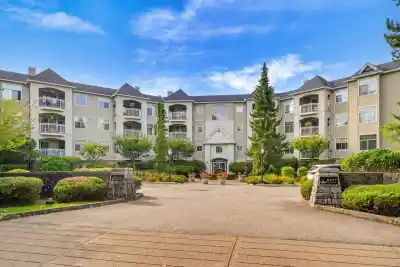 106 5677 208TH STREET, Langley BC V3A 8J5