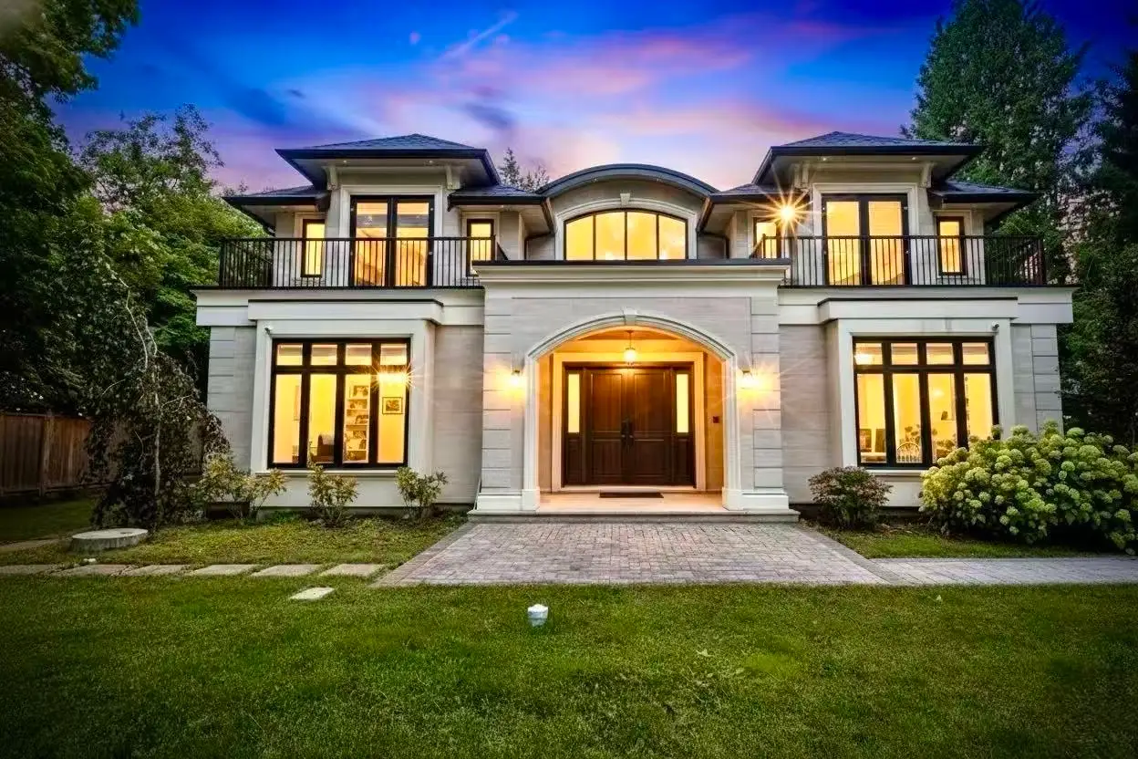 1048 HANDSWORTH ROAD, North Vancouver BC V7R 2A6