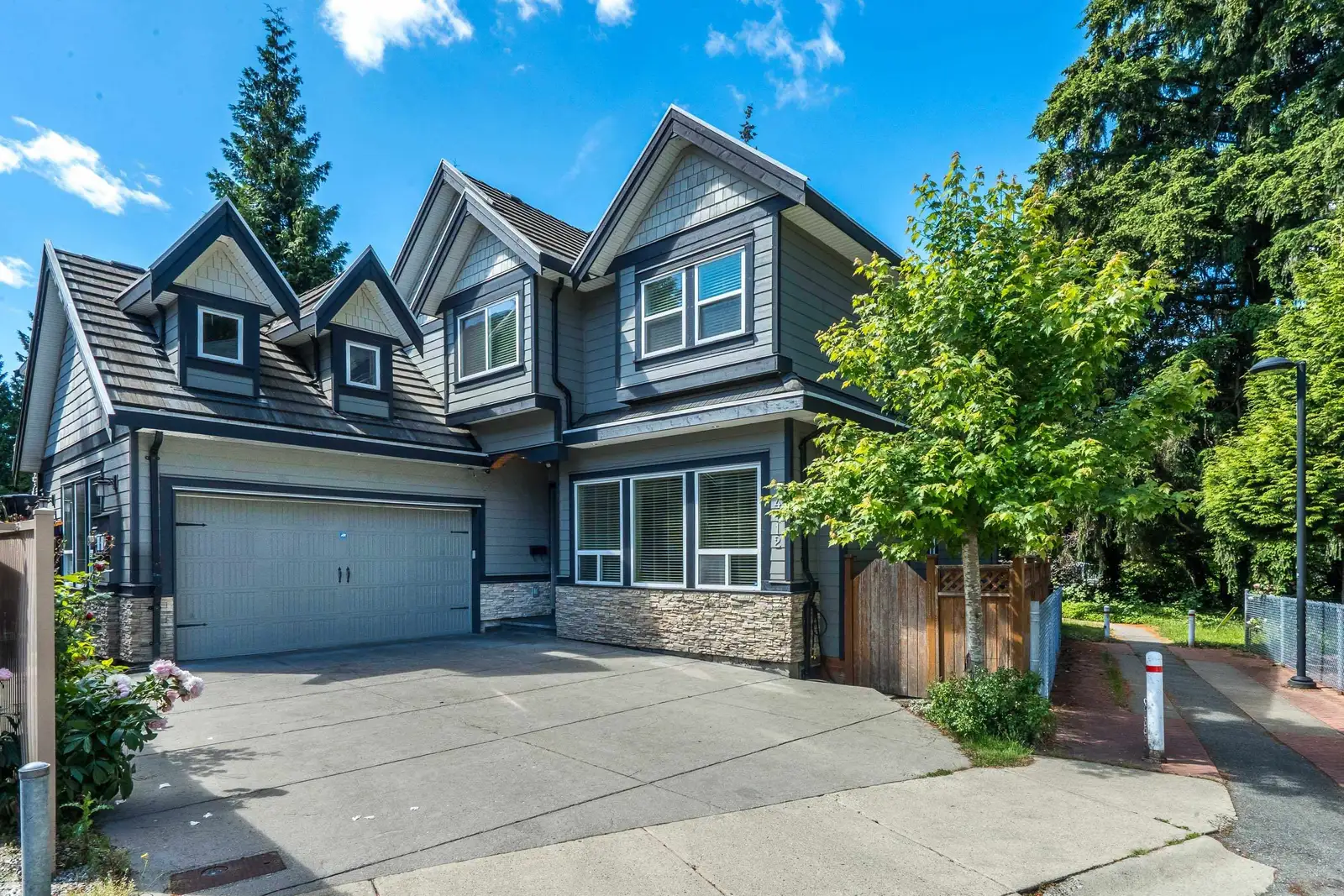 14712 34A AVENUE, Surrey BC V4P 0B3