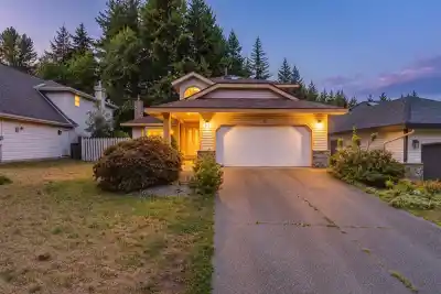 1565 BRAMBLE LANE, Coquitlam BC V3E 2T5