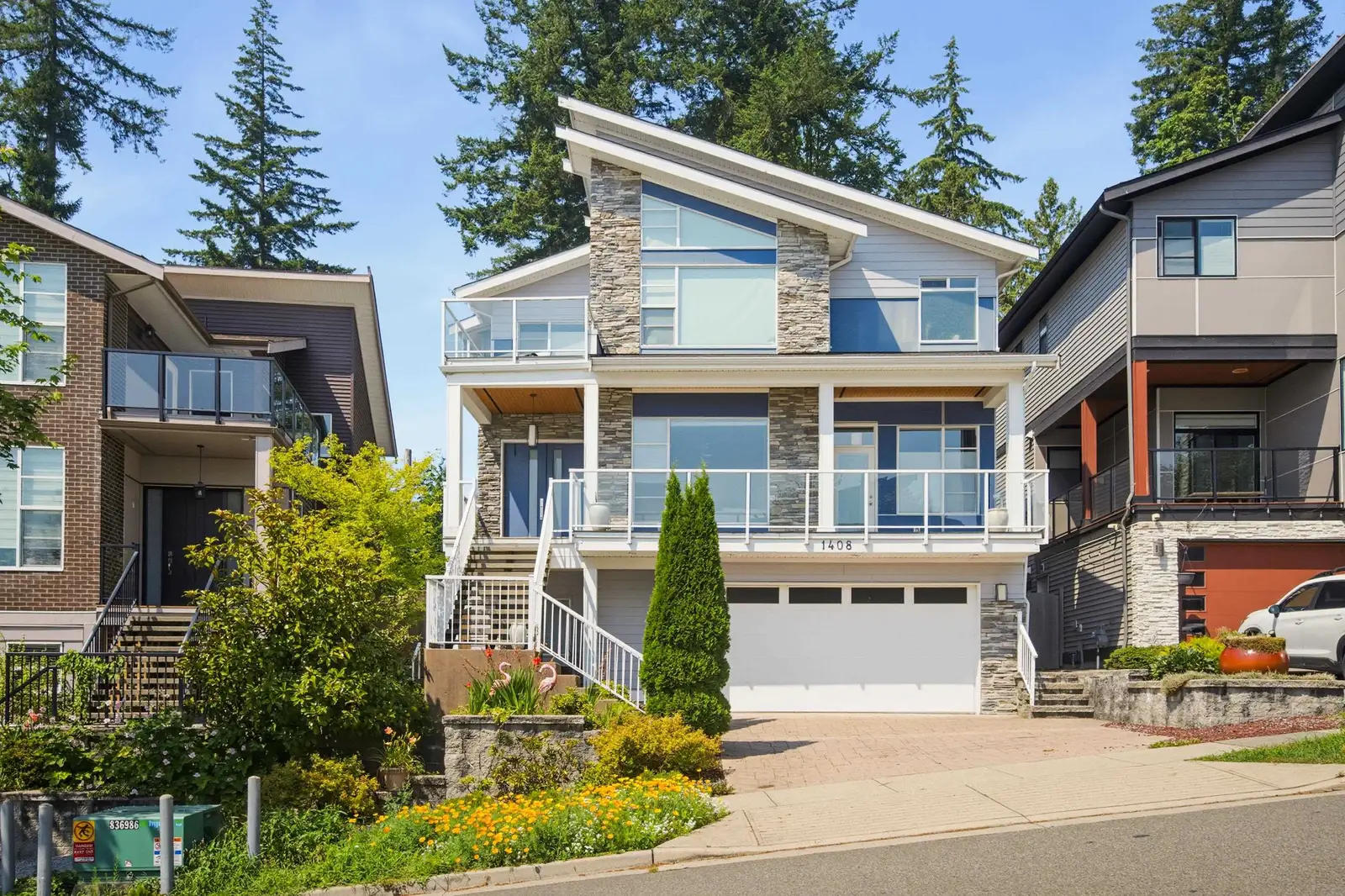 1408 STRAWLINE HILL STREET, Coquitlam BC V3E 0L5