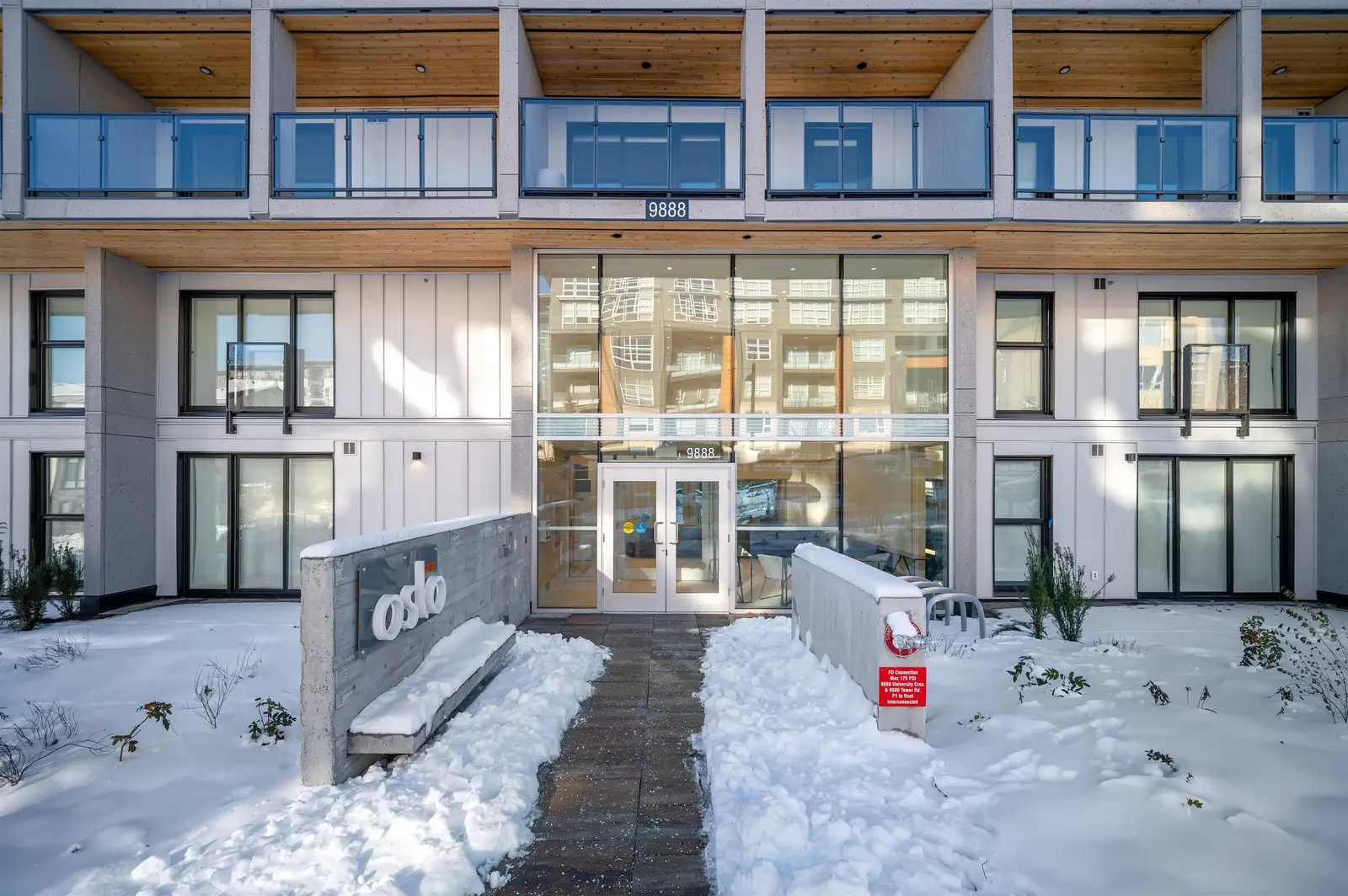 214 9888 UNIVERSITY CRESCENT, Burnaby BC V5A 0G4
