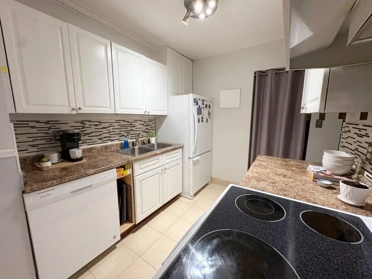 112 6105 KINGSWAY, Burnaby BC V5J 5C7
