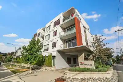 204 2345 RINDALL AVENUE, Port Coquitlam BC V3C 0T1