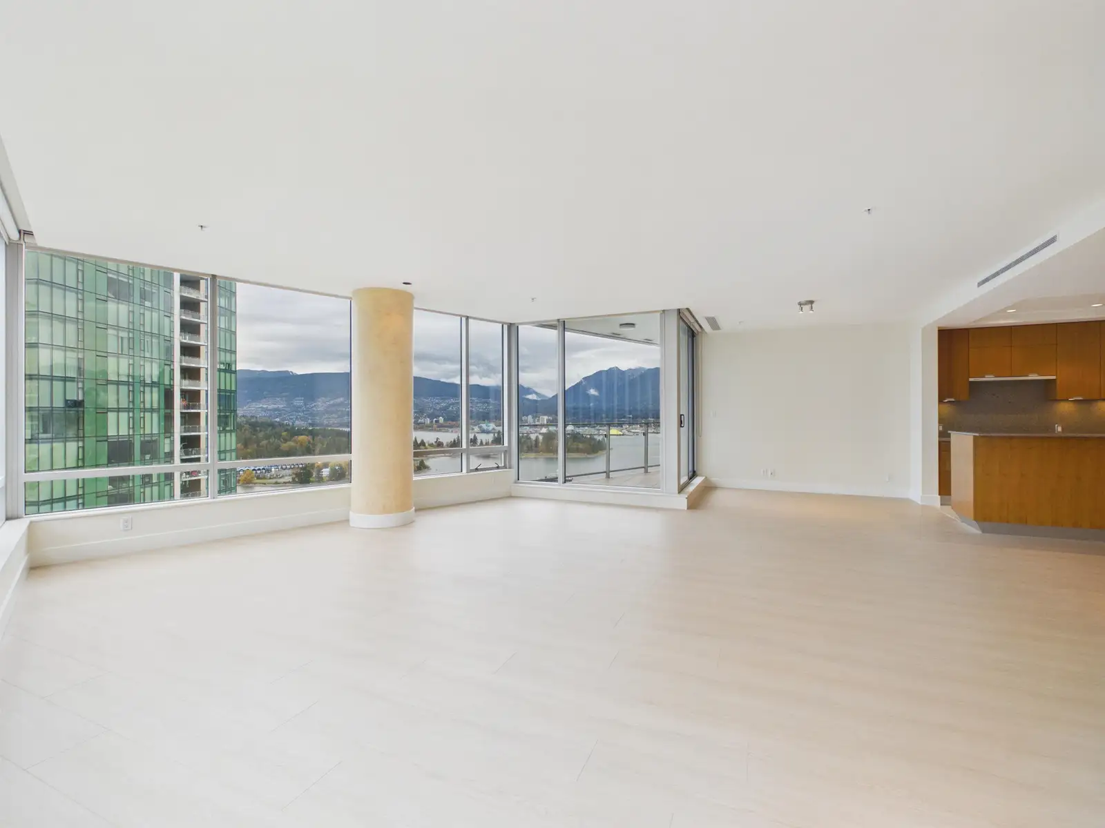 2403 1077 W CORDOVA STREET, Vancouver BC V6C 2C6