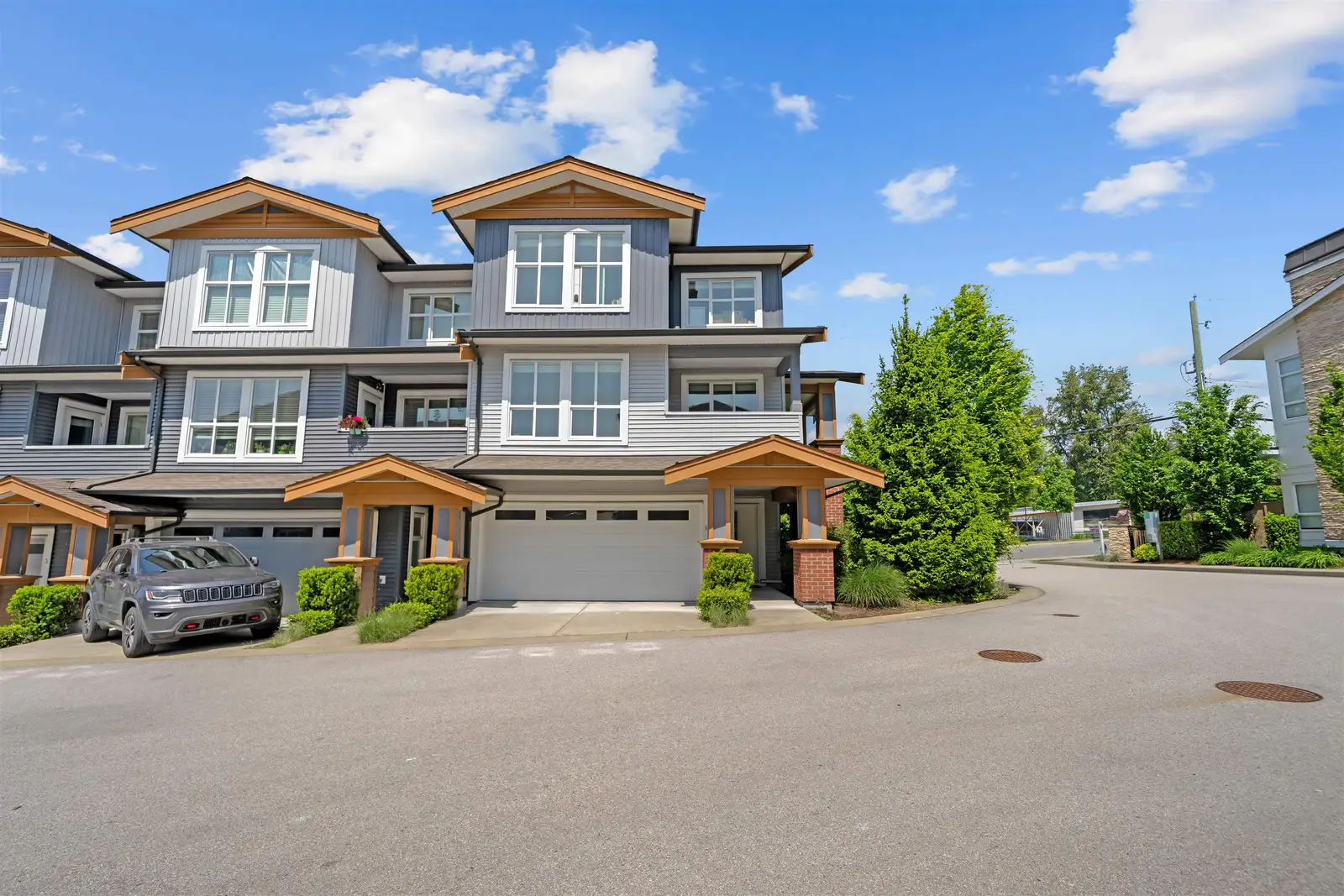 1 24086 104 AVENUE, Maple Ridge BC V2W 1J2
