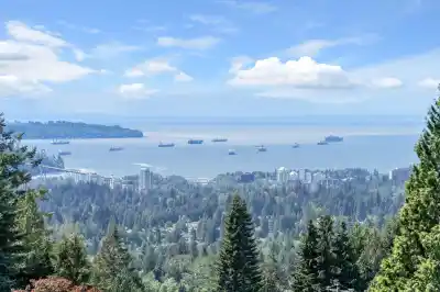3961 ST. ALBANS AVENUE, North Vancouver BC V7N 1S9