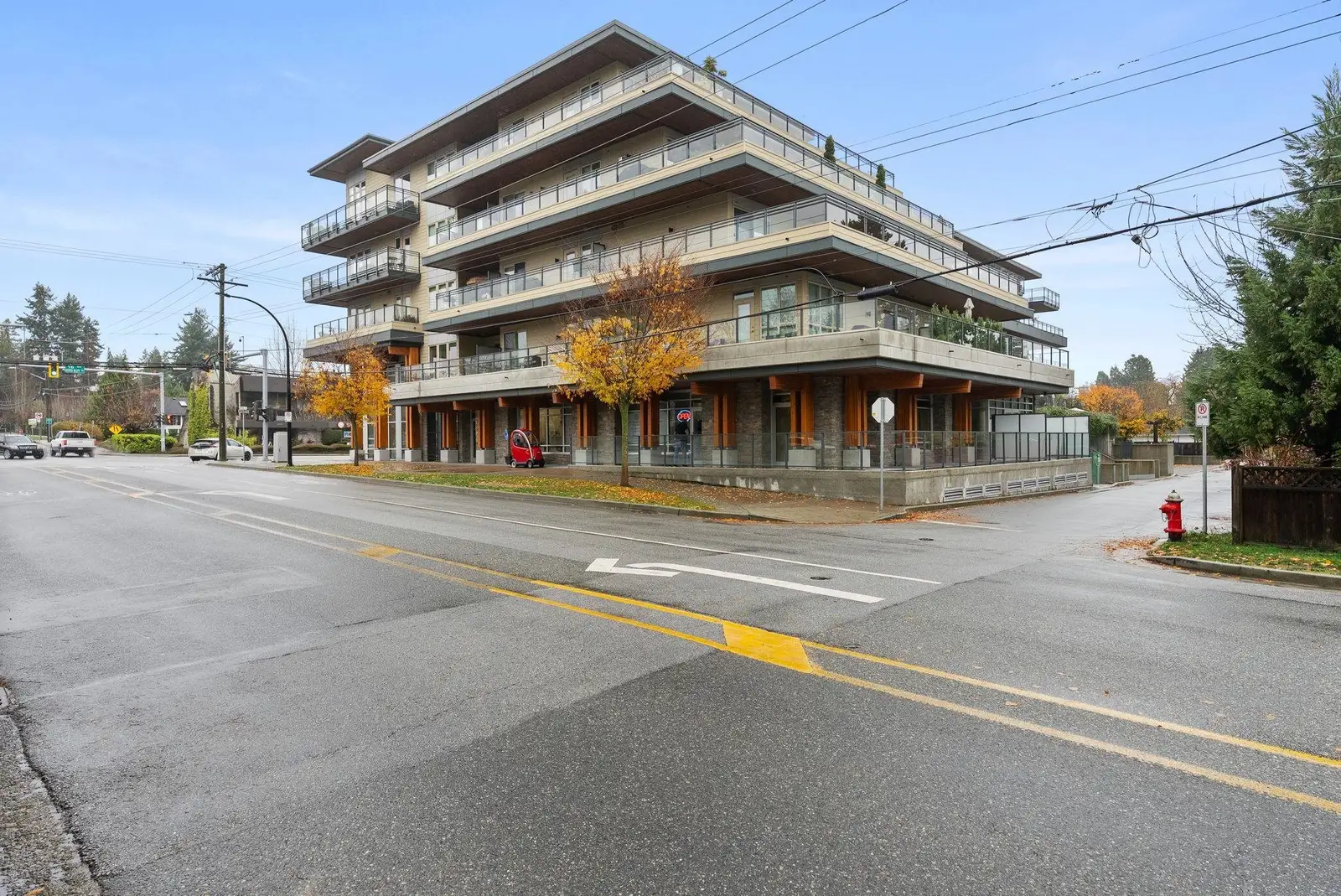 214 14022 NORTH BLUFF ROAD, White Rock BC V4B 3C3