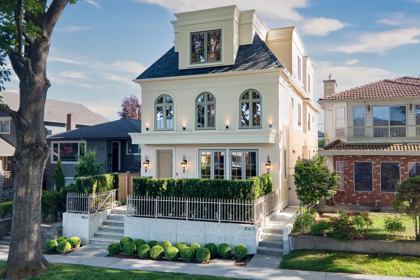 2 4136 CAMBRIDGE STREET, Burnaby BC V5C 1G9