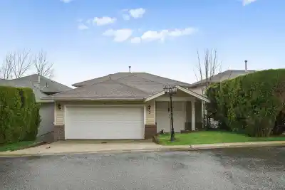 3 1615 SHAUGHNESSY STREET, Port Coquitlam BC V3C 6K9