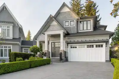 13183 19A AVENUE, Surrey BC V4A 9M9