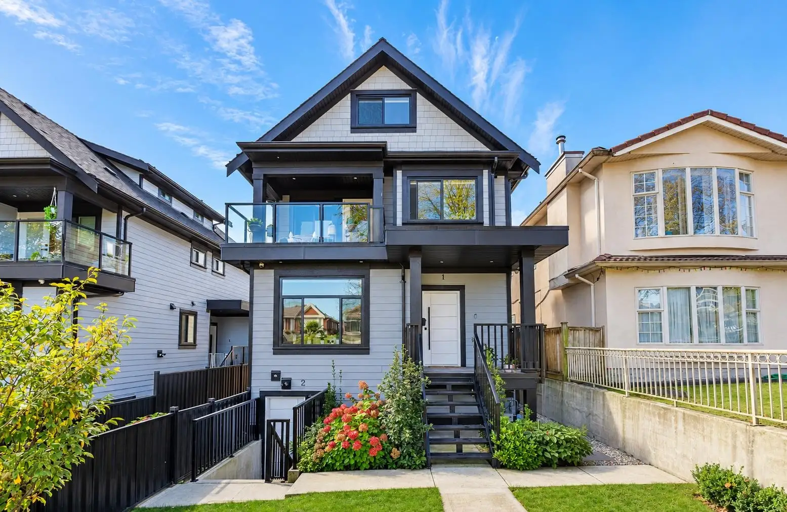 3436 E 4TH AVENUE, Vancouver BC V5M 1L9