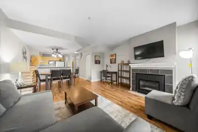 49 123 SEVENTH STREET, New Westminster BC V3M 6Y2