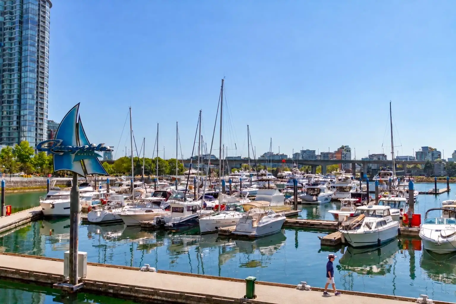 302 1228 MARINASIDE CRESCENT, Vancouver BC V6Z 2W4
