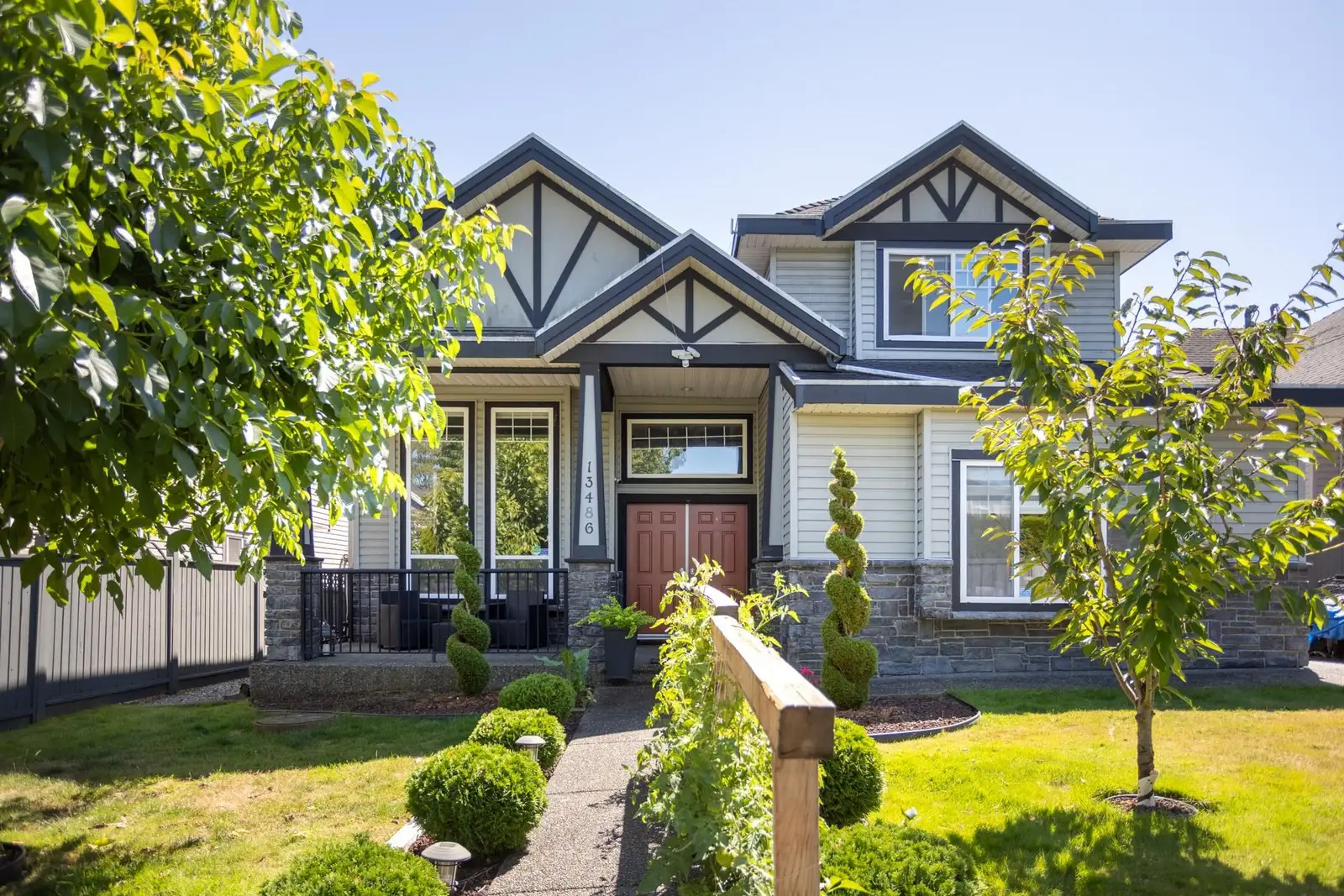 13486 64 AVENUE, Surrey BC V3W 1Y3