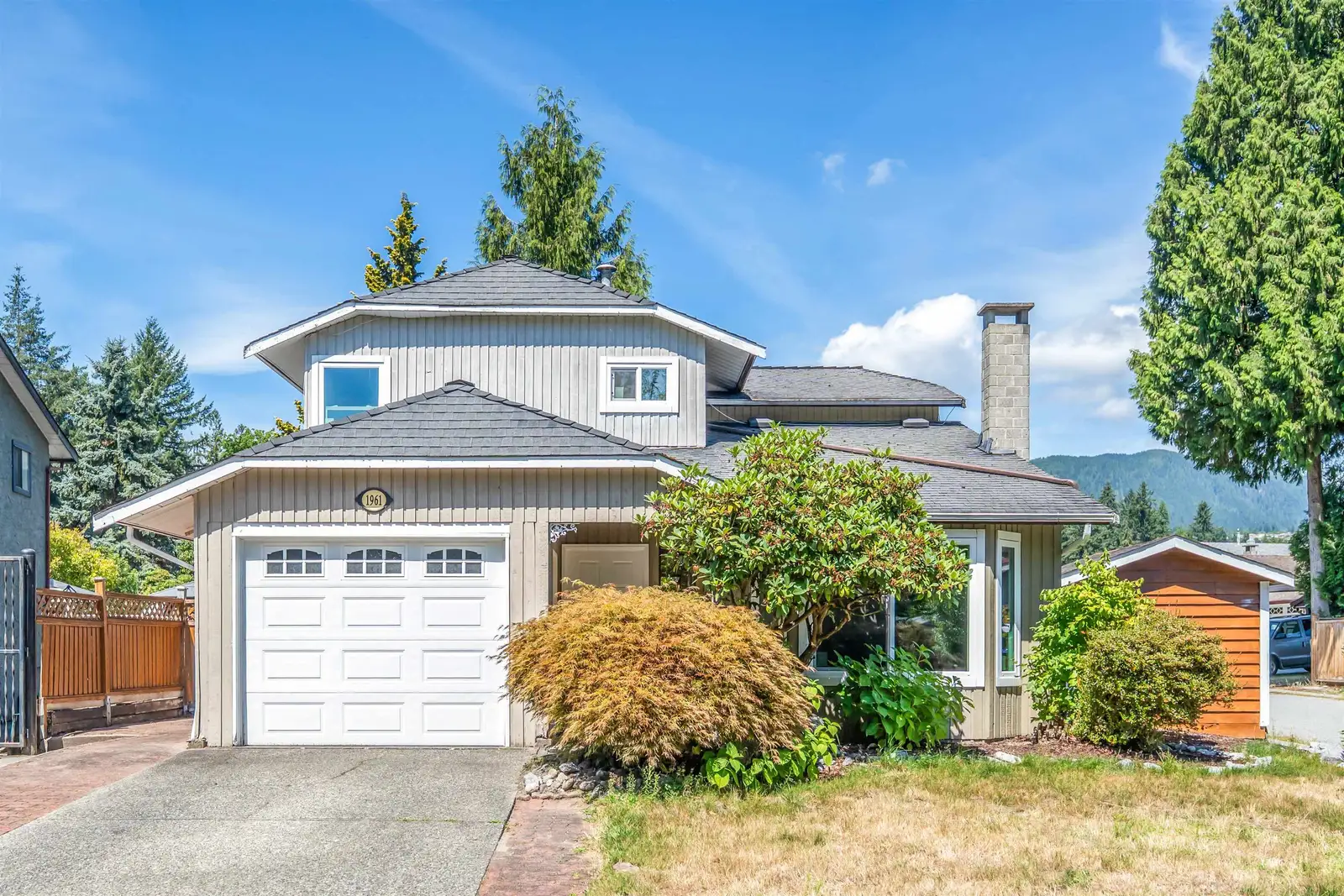 1961 FLYNN CRESCENT, Coquitlam BC V3E 1W7