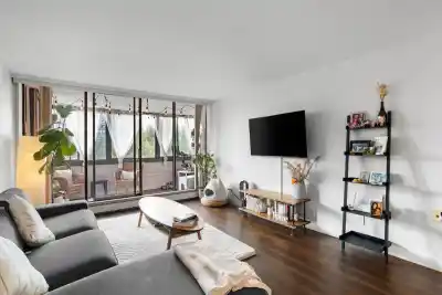 906 2020 BELLWOOD AVENUE, Burnaby BC V5B 4P8