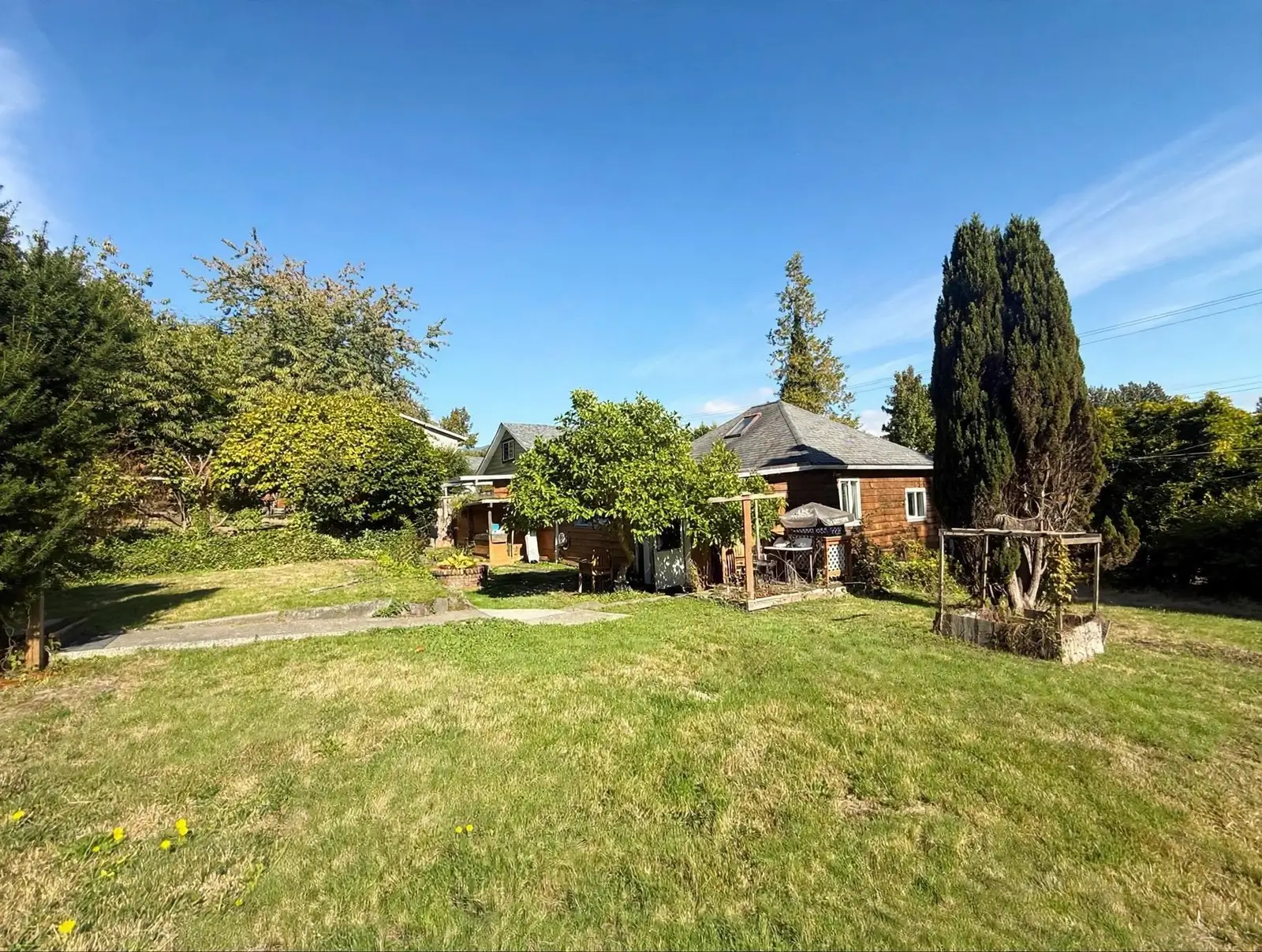 1815 BARNET HIGHWAY, Port Moody BC V3H 1V9