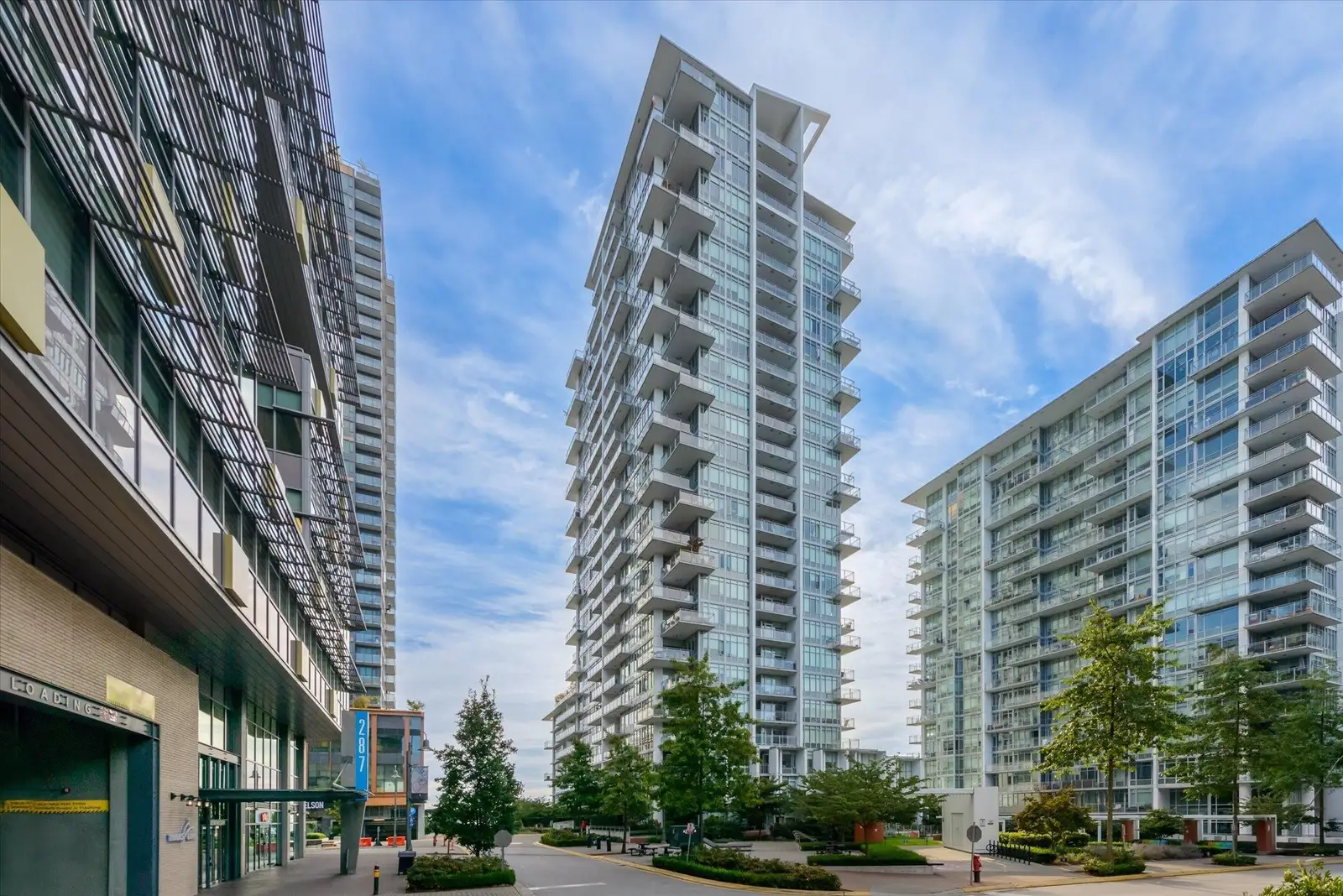 708 258 NELSON'S COURT, New Westminster BC V3L 0J9