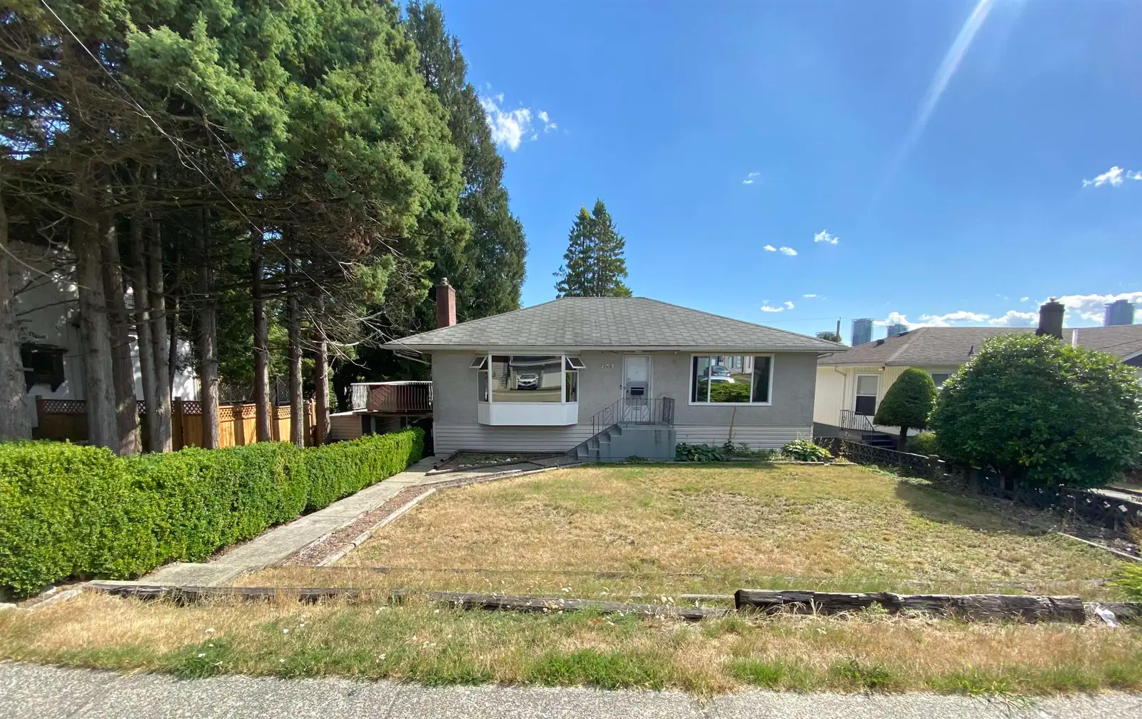 5410 PARKER STREET, Burnaby BC V5B 1Z7