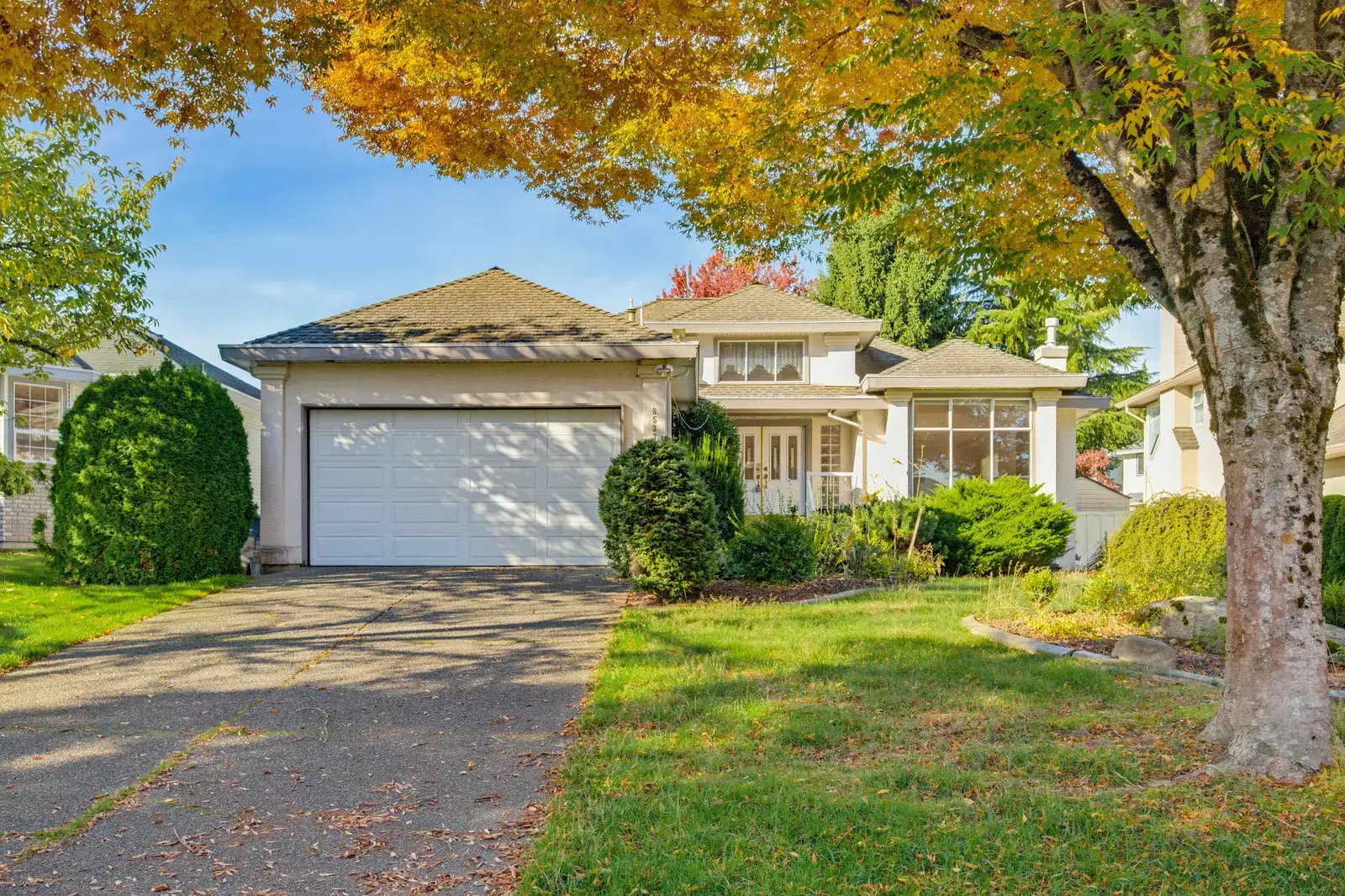8537 166 STREET, Surrey BC V4N 3H1