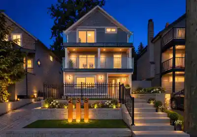 238 E 28TH STREET, North Vancouver BC V7N 1C2