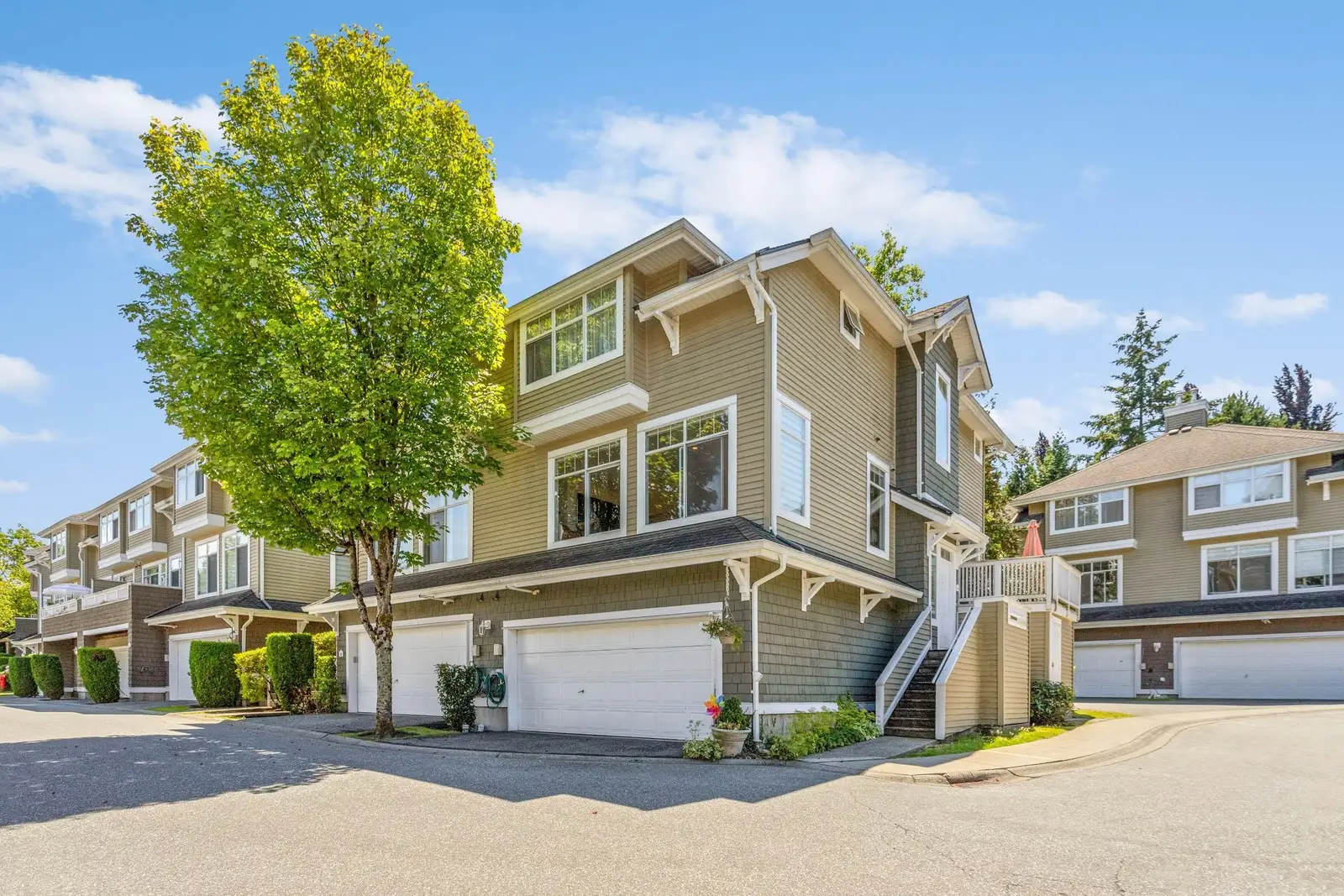 19 5240 OAKMOUNT CRESCENT, Burnaby BC V5H 4S1