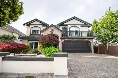 12623 90A AVENUE, Surrey BC V3V 1C6