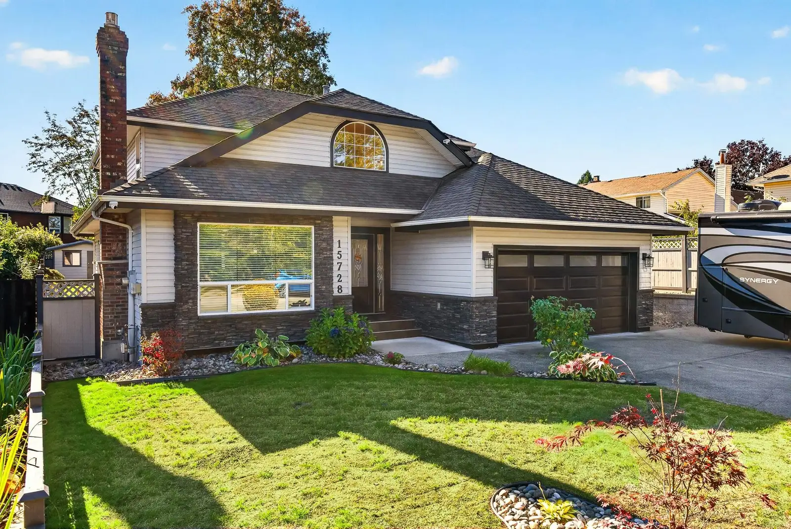 15728 90 AVENUE, Surrey BC V4N 2Y6