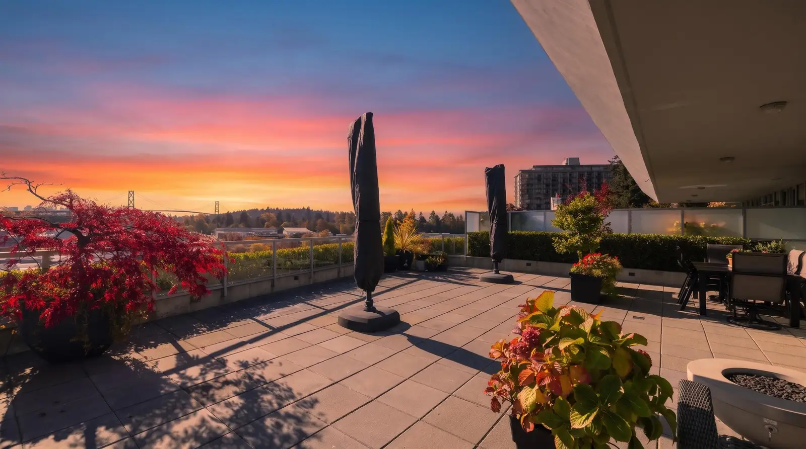 502 866 ARTHUR ERICKSON PLACE, West Vancouver BC V7T 0B2