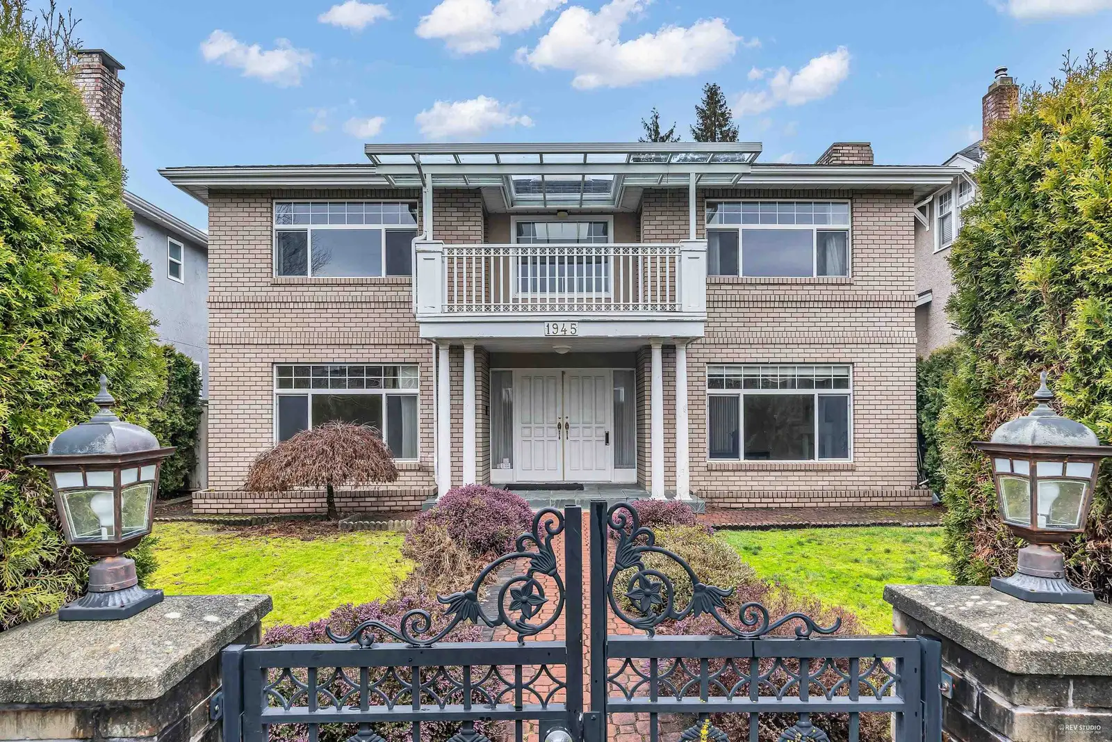 1945 W 44TH AVENUE, Vancouver BC V6M 2E8